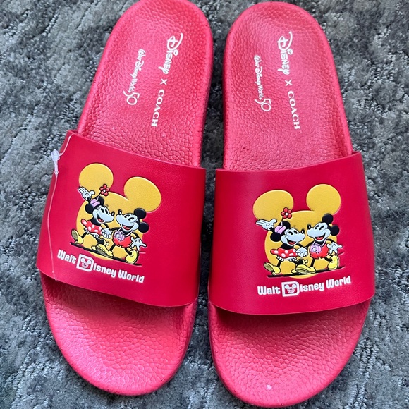 Disney X Coach Sport Slide With Mickey Mouse And Minnie Mouse - Size 11 - Picture 1 of 3